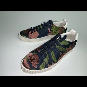 Zara basic collection flat floral shoes Sneakers